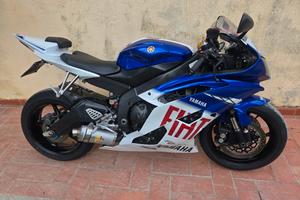 R6 08 replica fiat finanziabile 