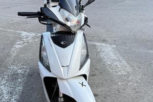 Kymko people GTi 300