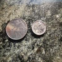 Monete da collezione tenute bene 