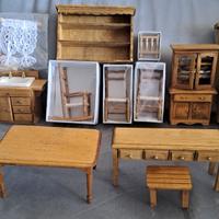 Arredamento per casa di bambola in legno o diorami