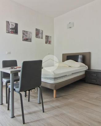 MONOLOCALE A TORINO