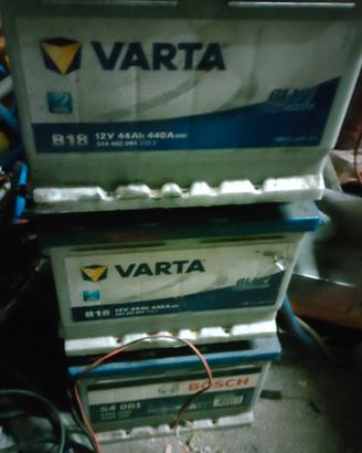 batteria auto 12V 44A 440 spunto