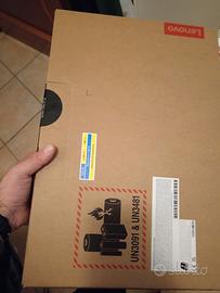 Lenovo 15IAH8 1 tera sdd e 16 gb di ram