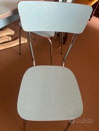 4 Sedie con tavolo in formica