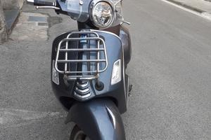 vespa 300 GTS HPE