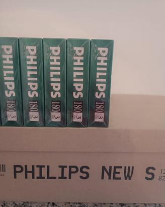 n. 21 VHS vergini