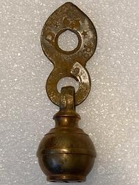 Antico peso romano in ferro e ottone da kg. 0,23