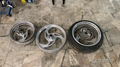 Cerchi in Alluminio Spazzolato per Moto Special