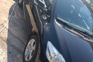 Toyota auris 2011.12.30   solo 100.000 km