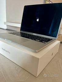 MacBook Pro 13” 2020 - Intel i5 - 8GB RAM - Retina