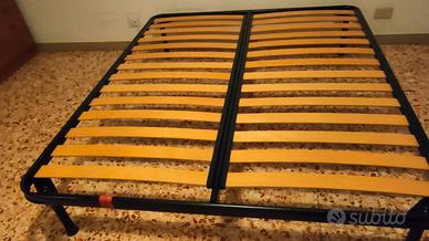 Rete matrimoniale con doghe in legno