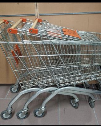 Carrelli supermercato 