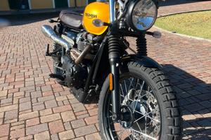 Triumph 900 scrambler