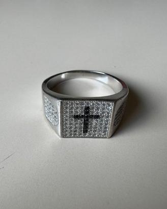 Anello in argento 925 con croce e pietre