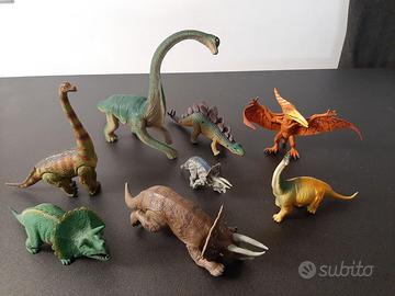 dinosauri giocattolo