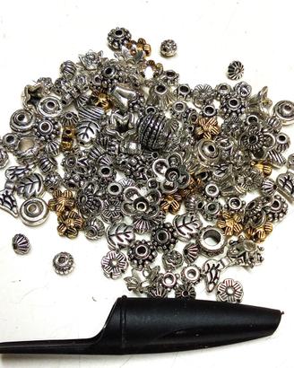 STOCK CHARMS, CIONDOLI E CHIAVI DECORATIVE