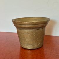 antico mortaio in bronzo 