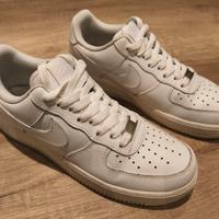 Nike air force 1 07 taglia 40