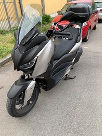 Scooter xmax 300