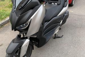 Scooter xmax 300