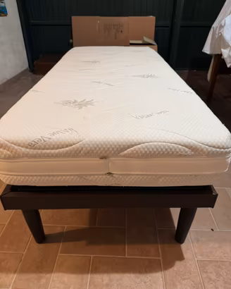 Letto singolo motorizzato ortopedico/sanitario