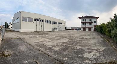 Complesso casa e capannone