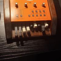 Voce V5+  Expander midi Clone Hammond