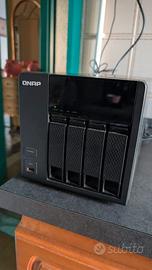 QNAP TS-412 NAS 4 Bay + 2 HDD Seagate IronWolf 2TB