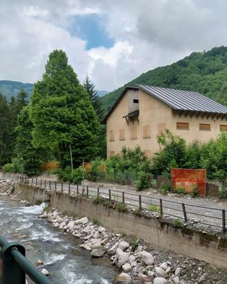 Alloggio con terrazzo per vacanza