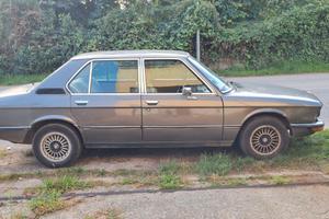 BMW  520