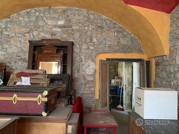 NEGOZIO A GRUMELLO DEL MONTE