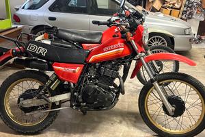Suzuki DR 500 s
