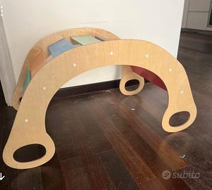 Dondolo Arco Montessori in legno