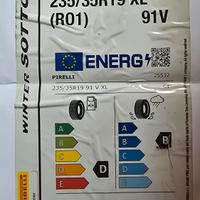 Treno 4 Copertoni invernali Pirelli 235 35 R19