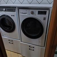 2 mobili porta lavatrice e asciugatrice 