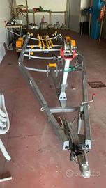 Carrello nautico. Trailers