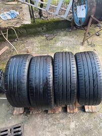 Gomme 225/40/18