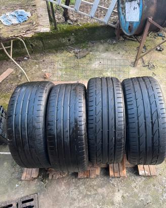 Gomme 225/40/18