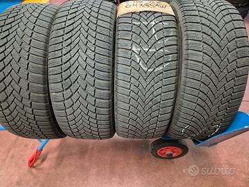 4 gomme neve 225/45 R 19 Bridgestone 