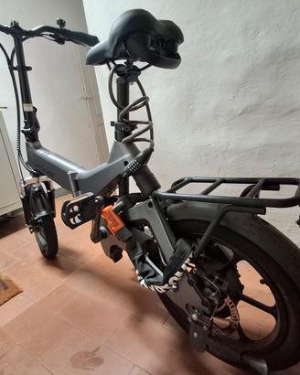 E-Bike Pieghevole HITWAY 16" (217 km) 
