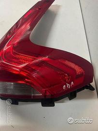 Fanale posteriore dx led volvo v40 cross country 3