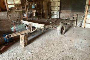 Rimorchio  agricolo in legno