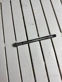 Perno ruota posteriore hm 50