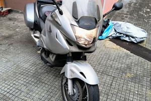 Honda deauville 700 del 2009