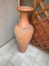 Anfora in terracotta lucida