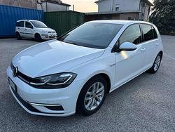 VOLKSWAGEN Golf 1.5 TGI DSG 5p. Executive BlueMo