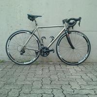 Bici Corsa TITANIO