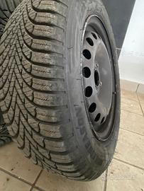 Gomme 4 stagioni usate 2 mesi con cerchi