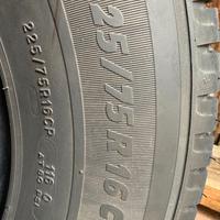 4 Gomme per Furgone