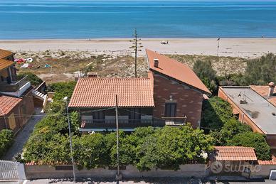 Villa indipendente a Torvaianica